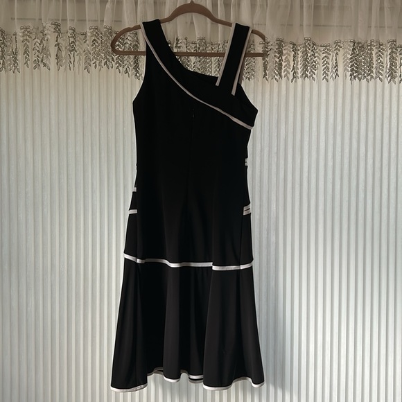 Joseph Ribkoff Black and White Asymmetrical Cocktail Dress. Size 6 - Picture 3 of 5